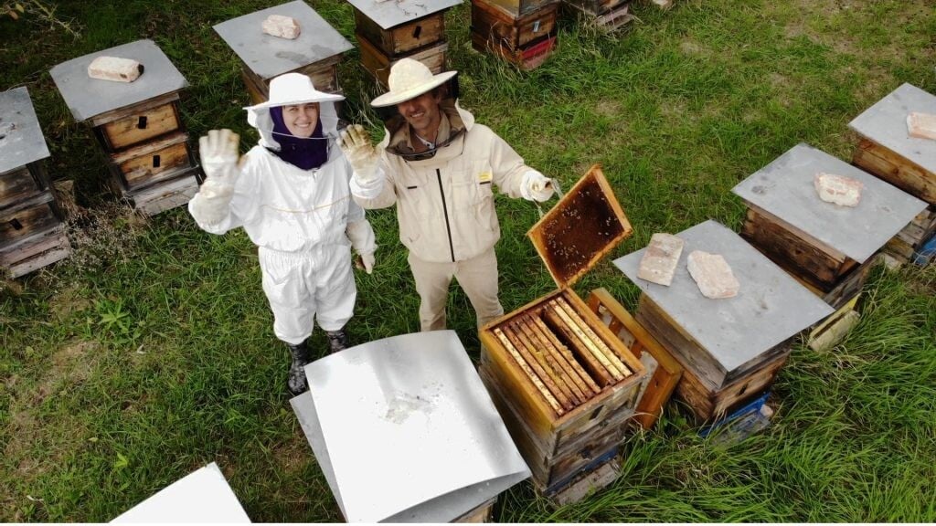 Zariadenie pre včelárov, ktoré monitorujú vnútro úľov. 