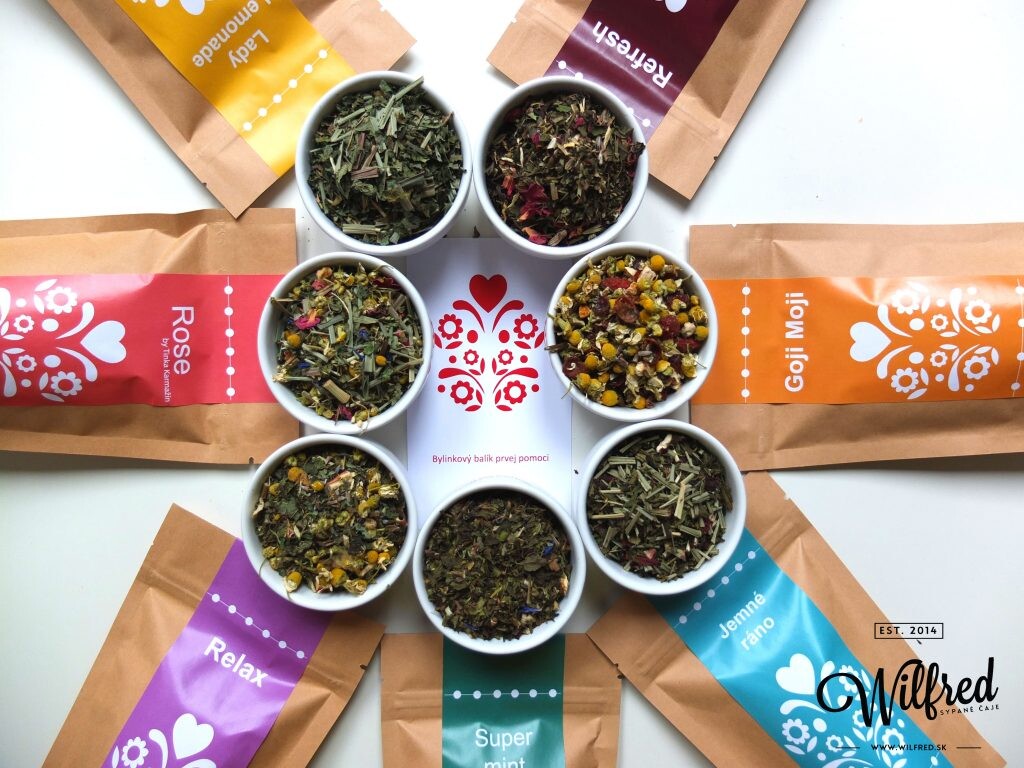 Bylinkový balík pozostáva z kombinácie 7 balíkov bylinkových čajov, ktoré si zvolí zákazník. Foto: Wilfred čaje sypané čaje čaje zo slovenska dávid kondé lenka horňáčková