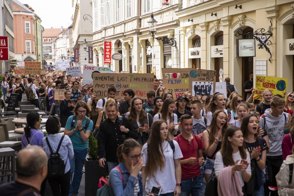 Štrajk žiakov a študentov za budúcnosť klímy, ktorý bol súčasťou Akčného dňa 2019 v Bratislave. Foto: TASR