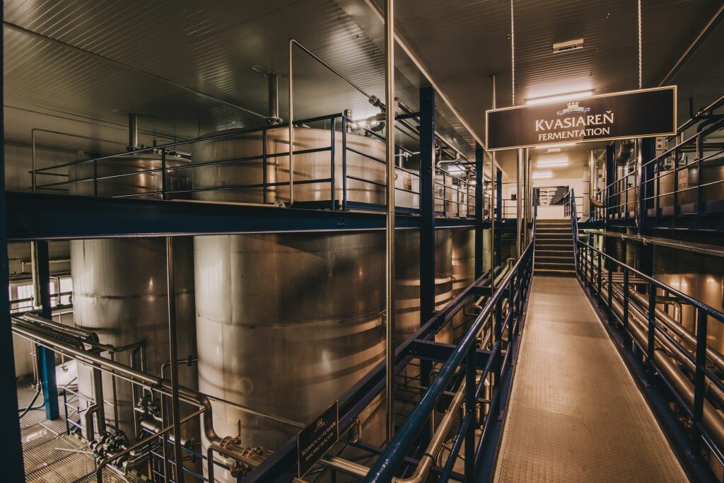 Pohľad do zákulisia výroby slovenskej whisky: kvasiareň. 