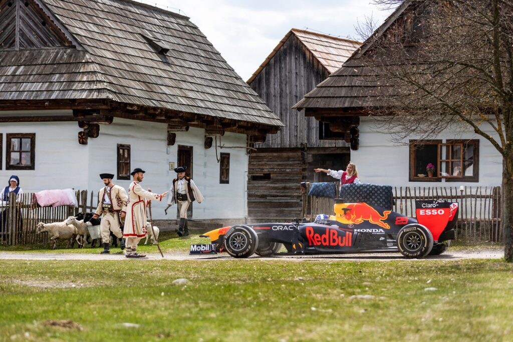 Red Bull-Formula 1-video-FOTO Filip Nagy Red Bull Content Pool-Forbes