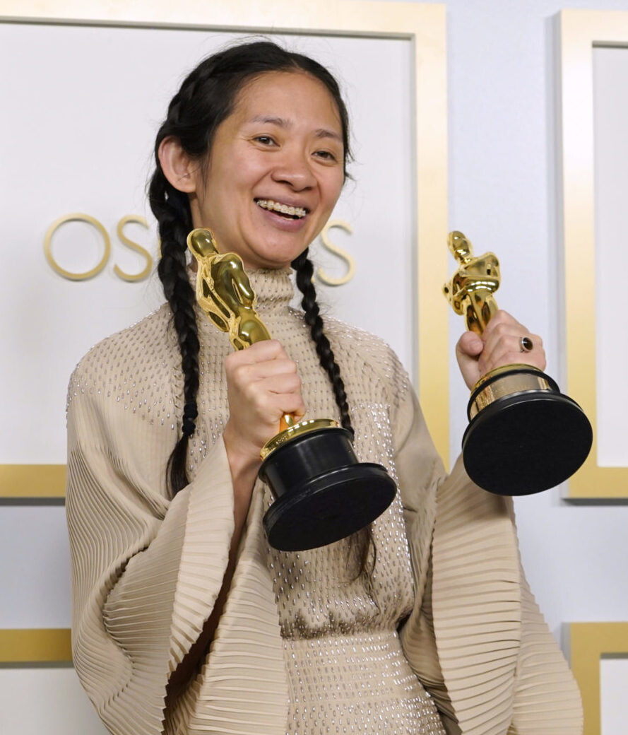 Chloé Zhao získala sošku v kategórii najlepší režisér